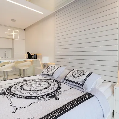 Walowa Bastion With Parking By Renters شقة *